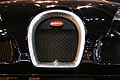 Dettaglio anteriore brand Bugatti